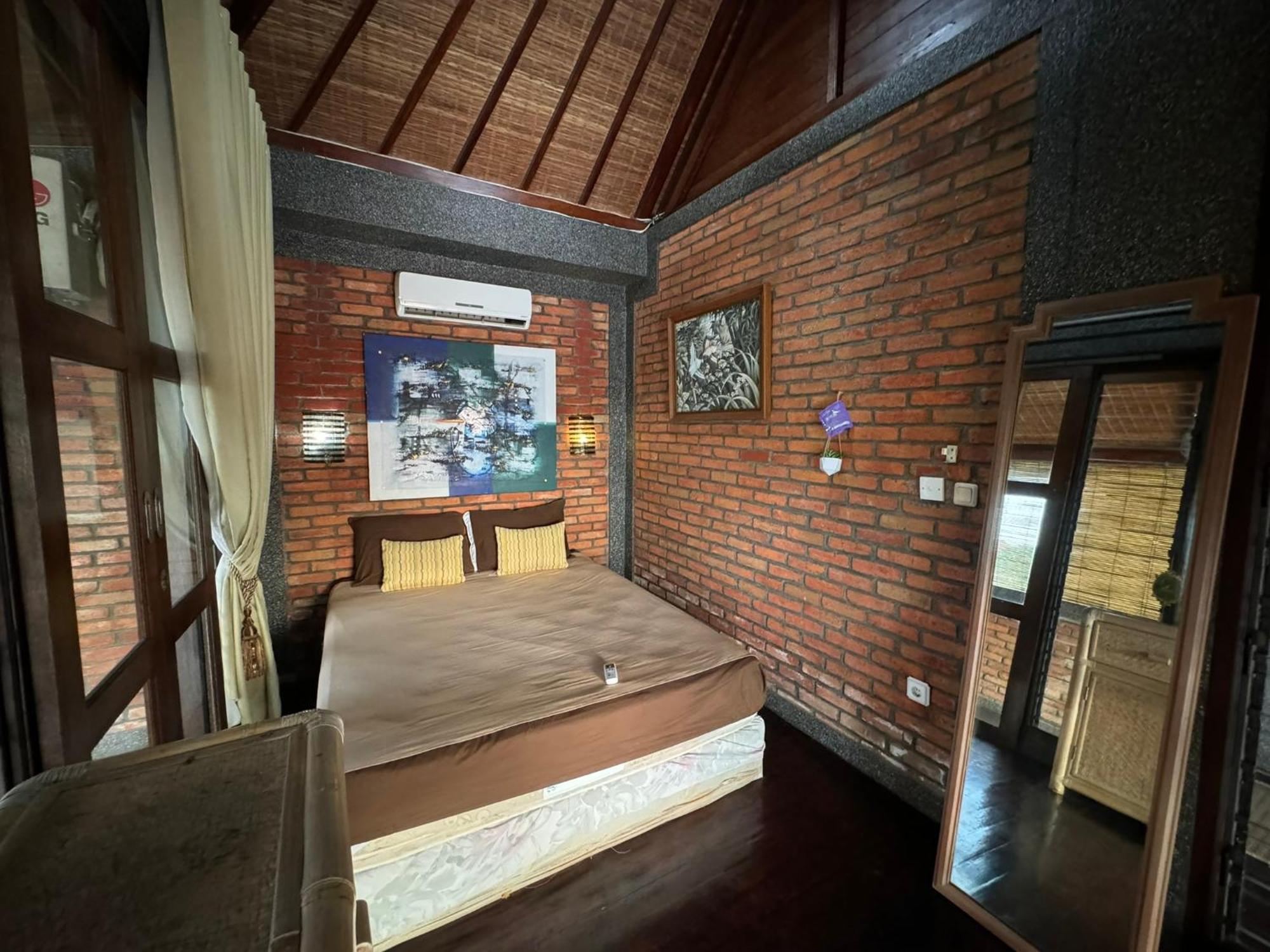 Giri Hill Homestay 努沙杜瓦 外观 照片