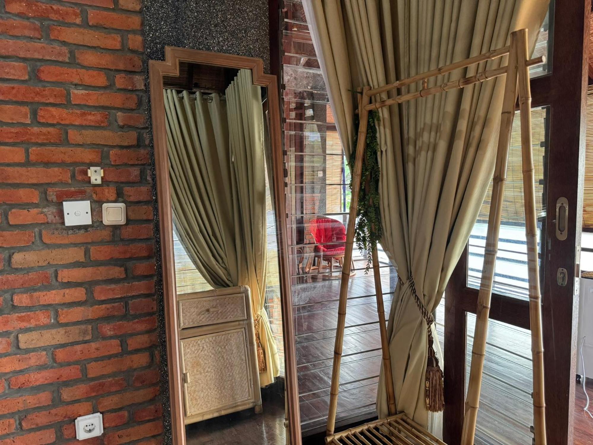 Giri Hill Homestay 努沙杜瓦 外观 照片