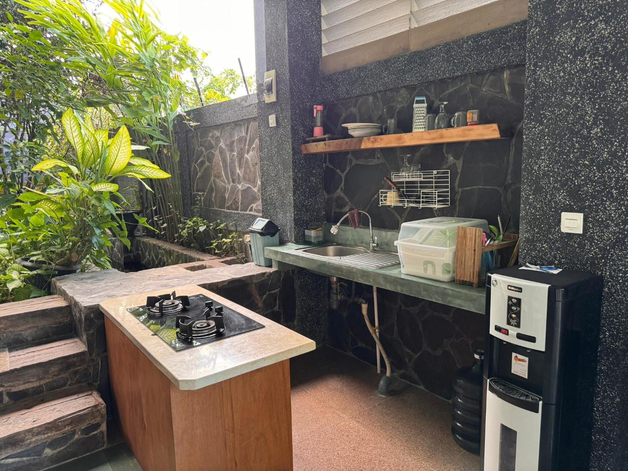 Giri Hill Homestay 努沙杜瓦 外观 照片